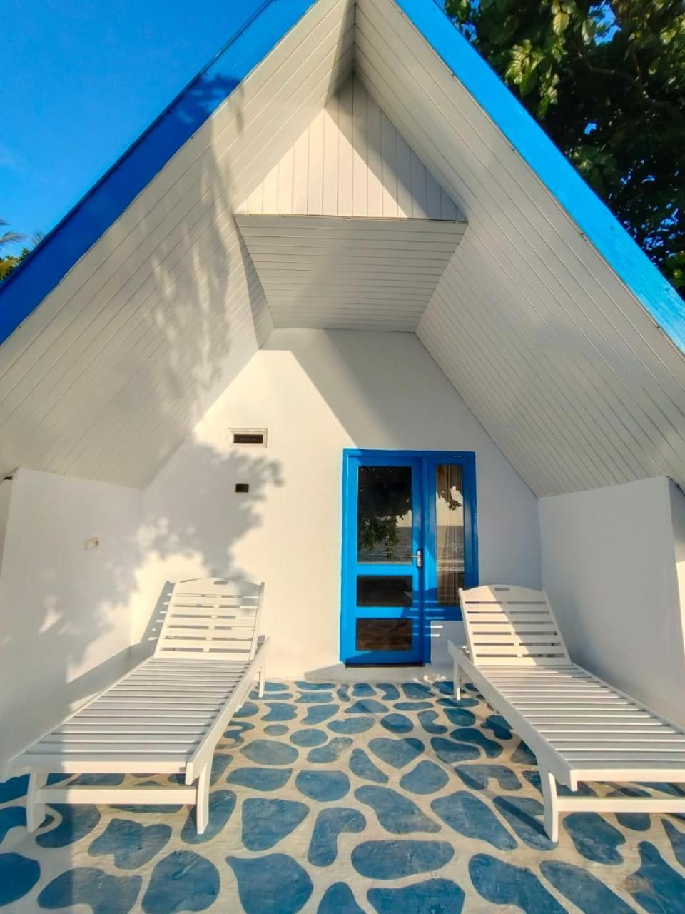 Tria Maria Cottage Ngurbloat エクステリア 写真